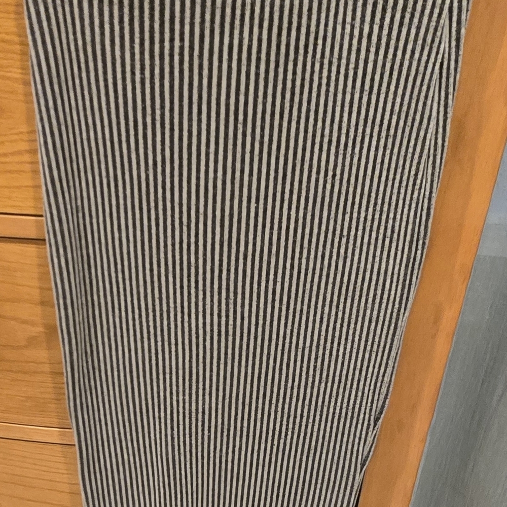 Charlotte Russe, XS Black and Gray Striped Ribbed Knit Skirt